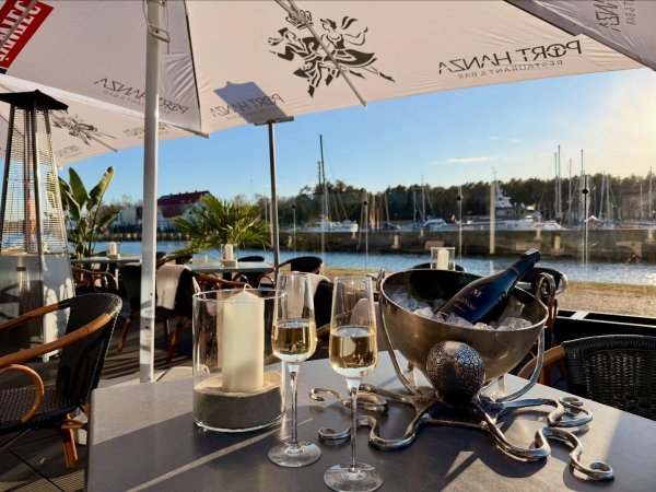 Port Hanza w Łebie. Nowa restauracja z widokiem na wodę