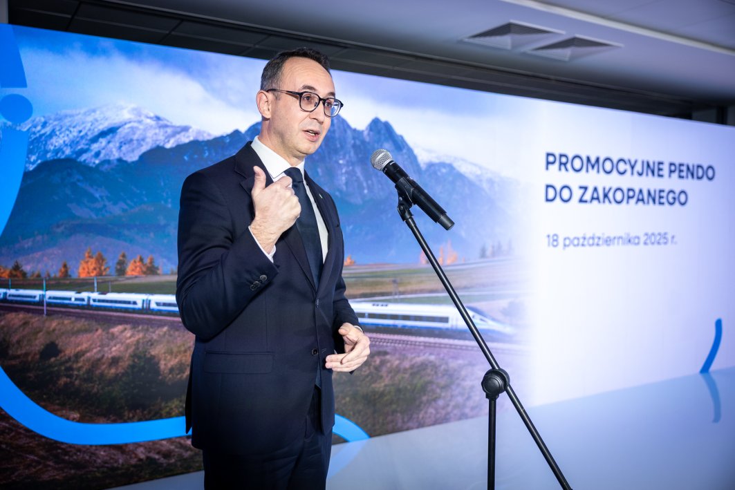 Nowe połączenie m.in. właśnie do Zakopanego zapowiedział podczas konferencji prasowej 18 września 2025 r. Dariusz Klimczak, minister infrastruktury, fot. gov.pl
