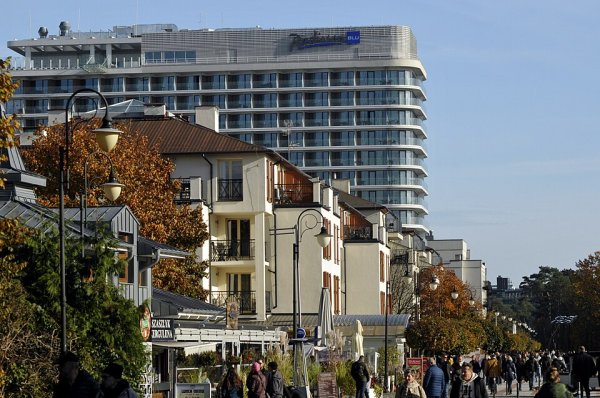 Polskie kurorty stracą na zakazie conodhoteli i apartamentowców? Samorządowcy nabrali wody w usta